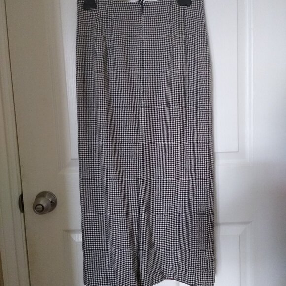 Talbots long Wool Skirt with back zipper, size 10 - Picture 5 of 15